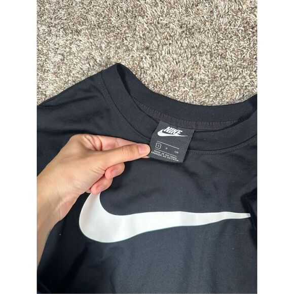 nike women’s S clothes bundle two short sleeve tops three pull on shorts black - Picture 4 of 11